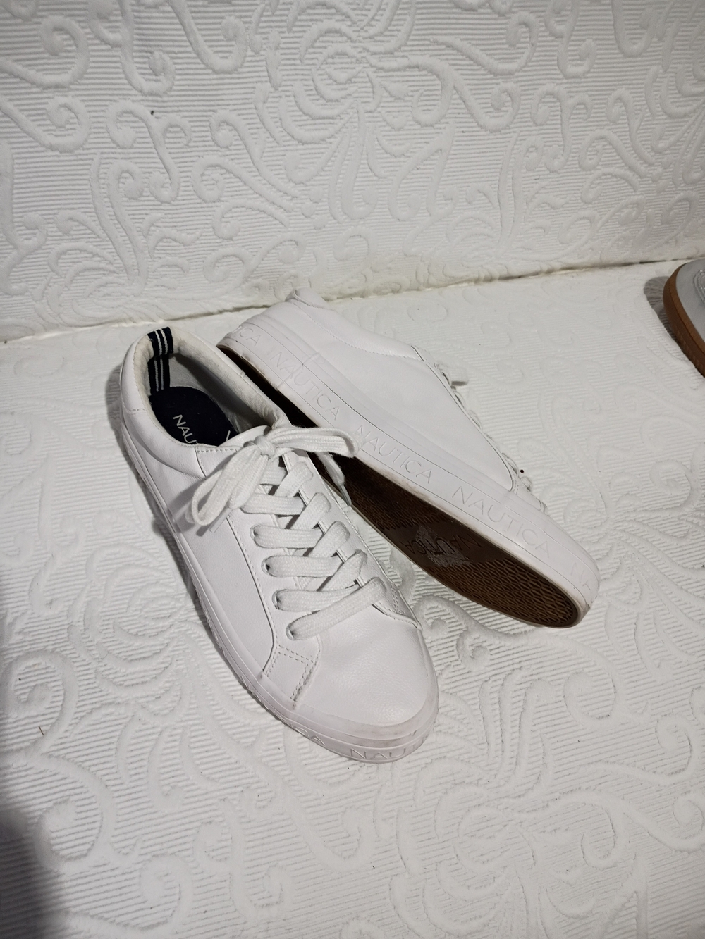 Nautica White Low-Top Lace-Up Sneakers